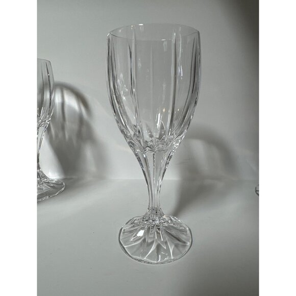 Wine / Water Glass Berkeley by Mikasa Set of 4 - Picture 3 of 10